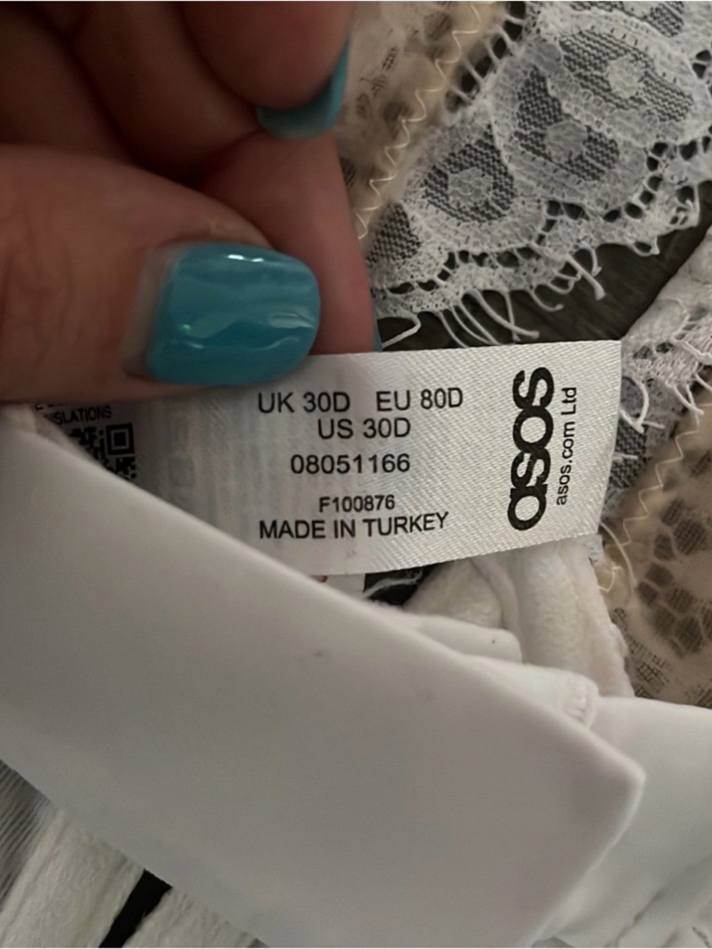 ASOS DESIGN Elvita cut out plunge lace longline underwire bra 30D - Picture 4 of 5